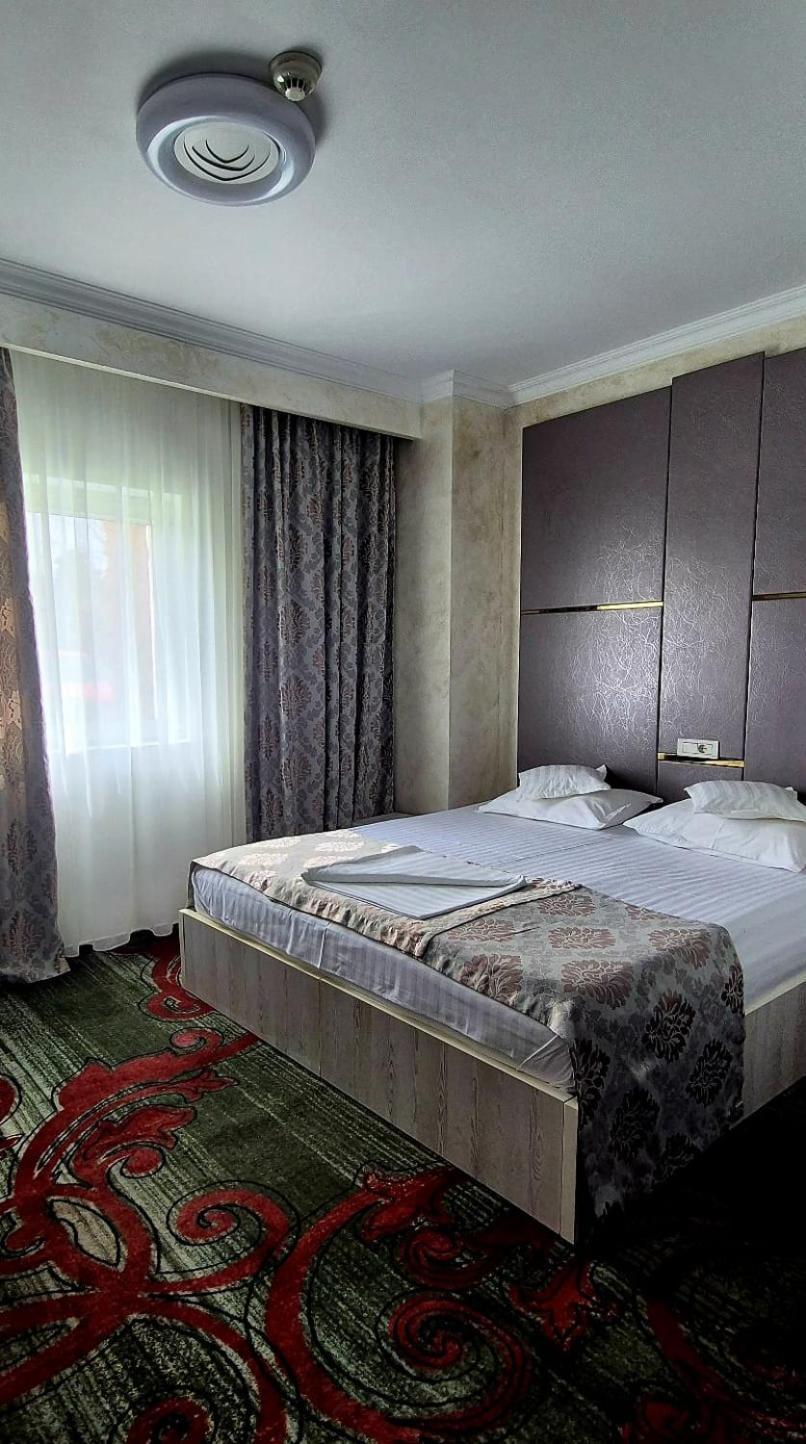 Hostel Orhideea 布泽乌 外观 照片